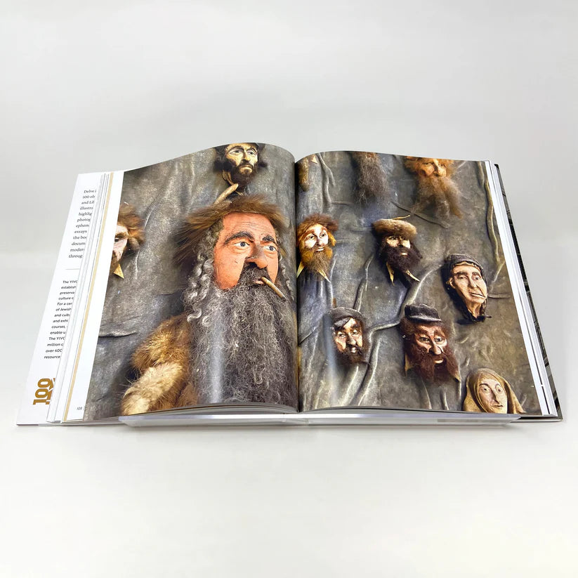 Book_100Objects_4.webp